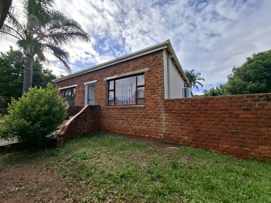3 Bedroom Property for Sale in Van Riebeeck Hoogte Eastern Cape